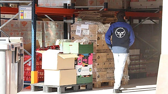 La nueva tarjeta monedero duplica los usuarios del Banco de Alimentos de León