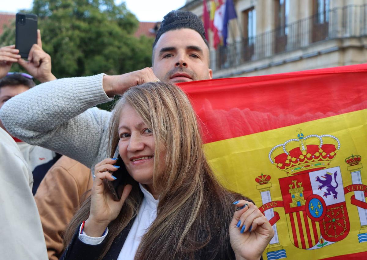 Imagen secundaria 1 - Abascal recuerda a León que en Europa «se juega» su identidad