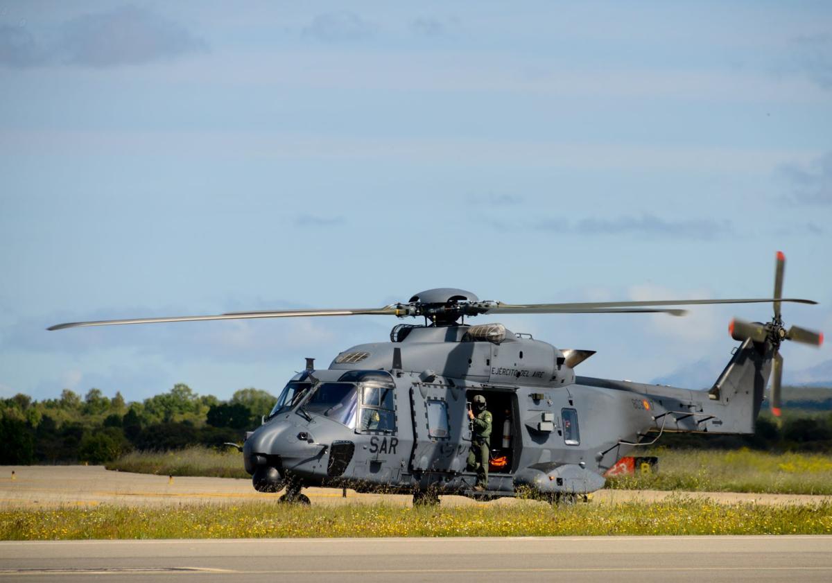 Imagen principal - Las aeronaves del Día de las Fuerzas Armadas hacen escala en León