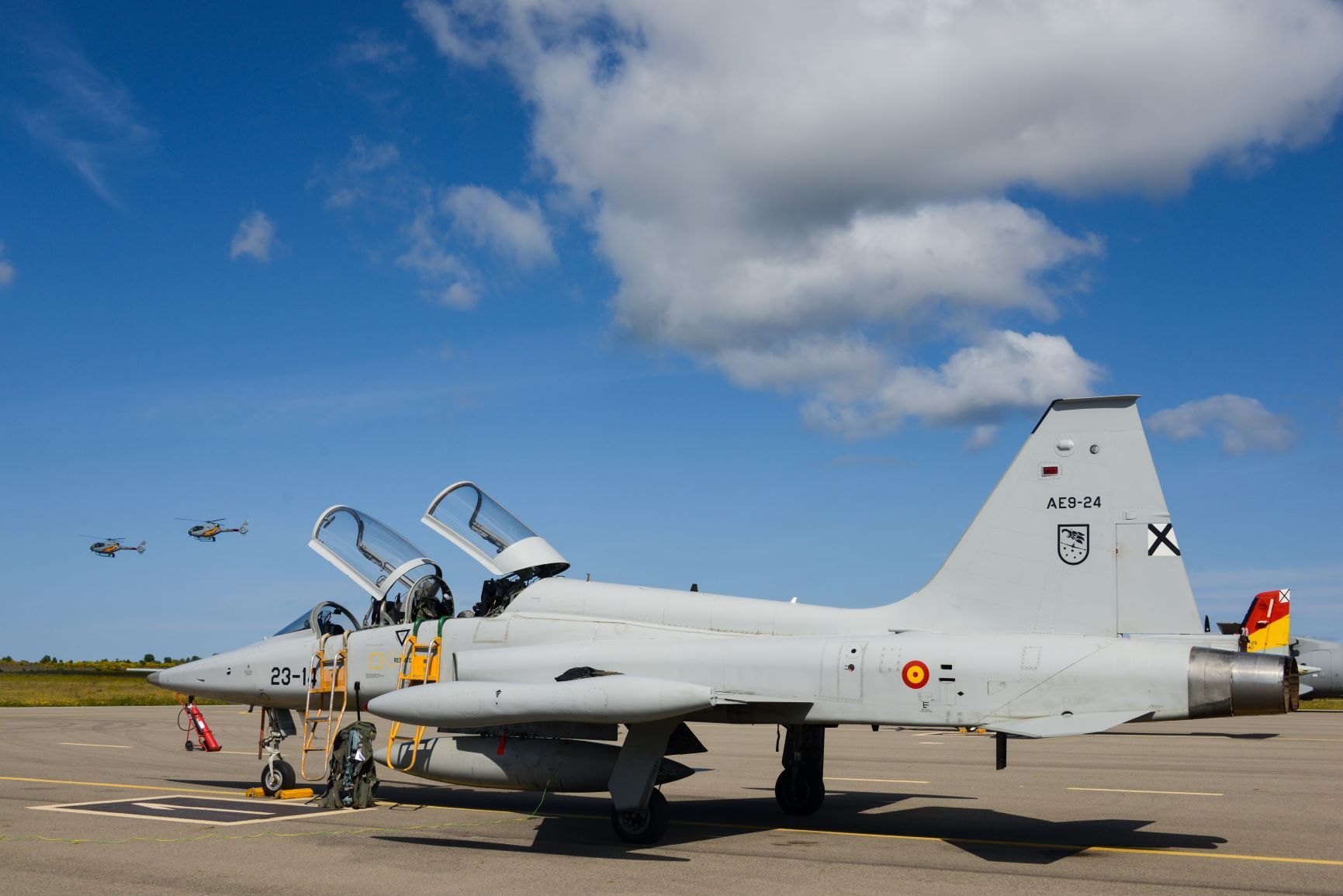 Las naves del ejército que hacen escala en León