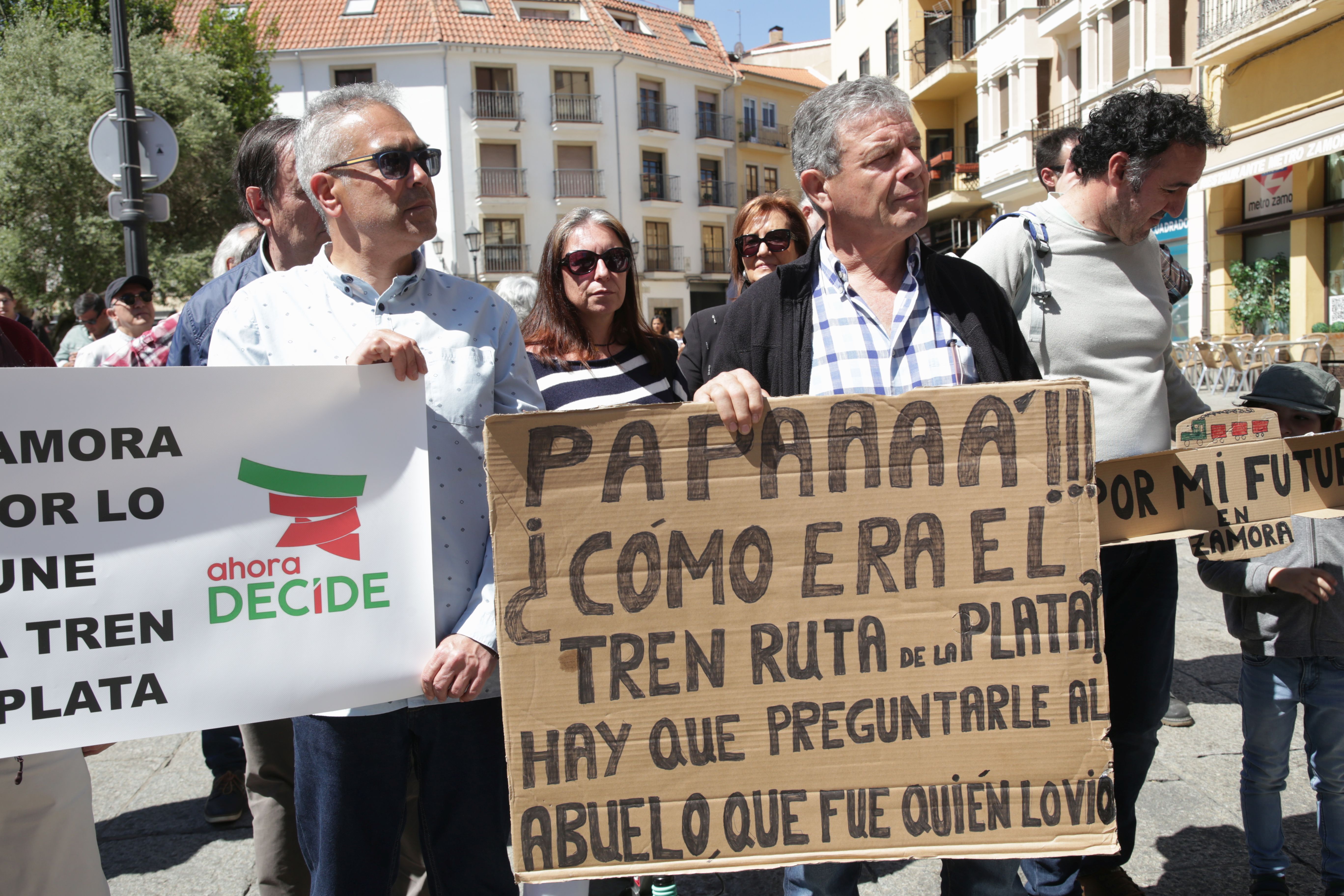 Concentración por la reapertura de la línea ferroviaria de la Ruta de la Plata en Zamora