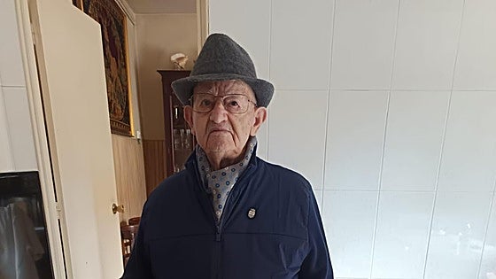 Julián sopla las 100 velas en Santa Colomba de Curueño