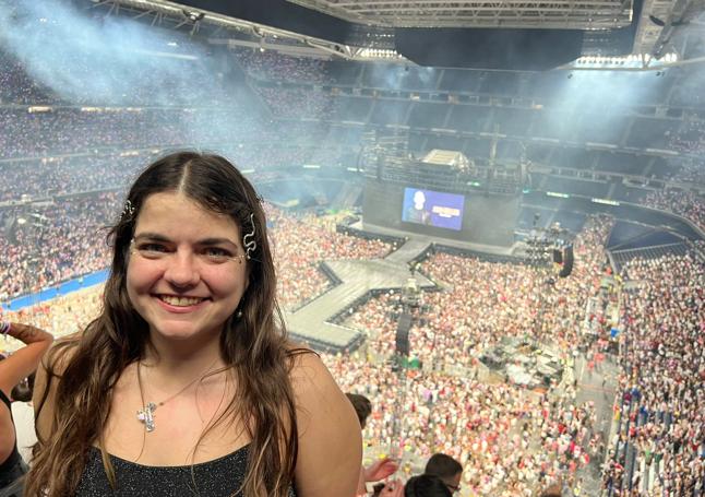 Claudia Campelo desde su sitio en el estadio.