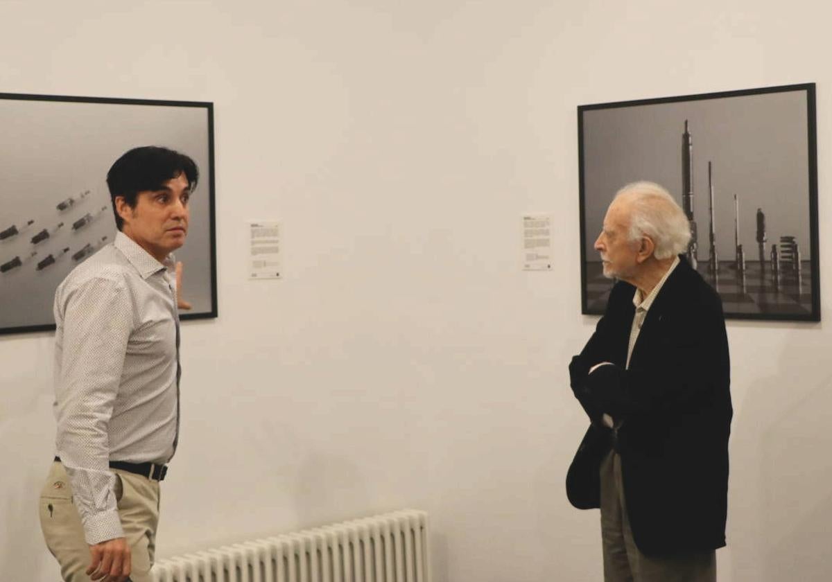 El escritor José María Merino y el artista Richard Le Manz.