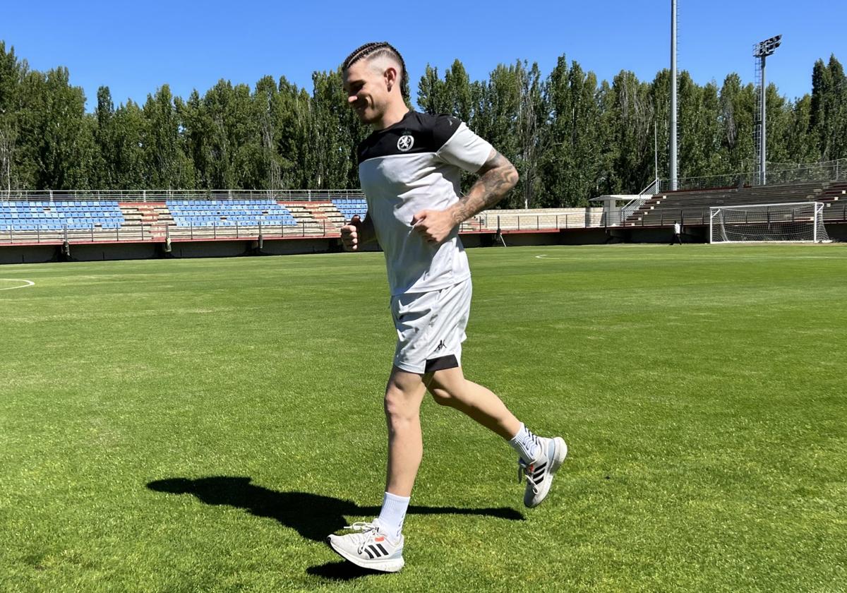 Samanes se ejercita en el Área Deportiva de Puente Castro.