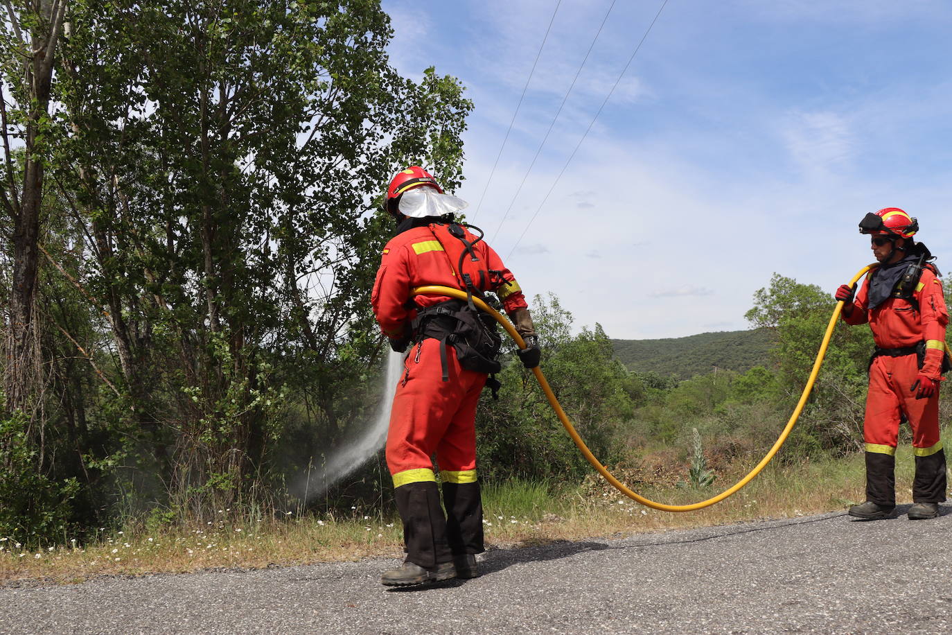 Ejercicios de instrucción de la UME en la lucha contra incendios forestales