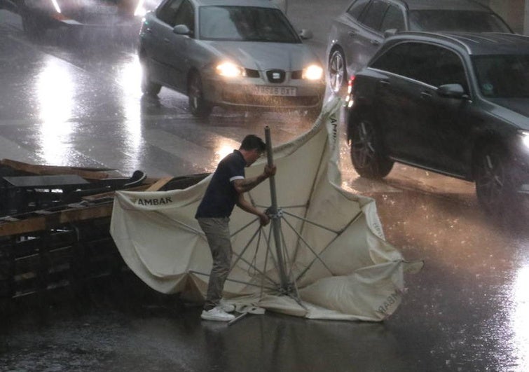 La lluvia y el viento aparecieron con intensidad.