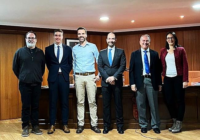 Lectura de la tesis doctoral de Carlos Frey.