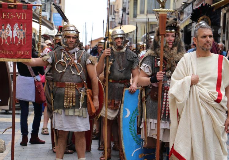 Las tropas romanas volvieron a marchar por León.