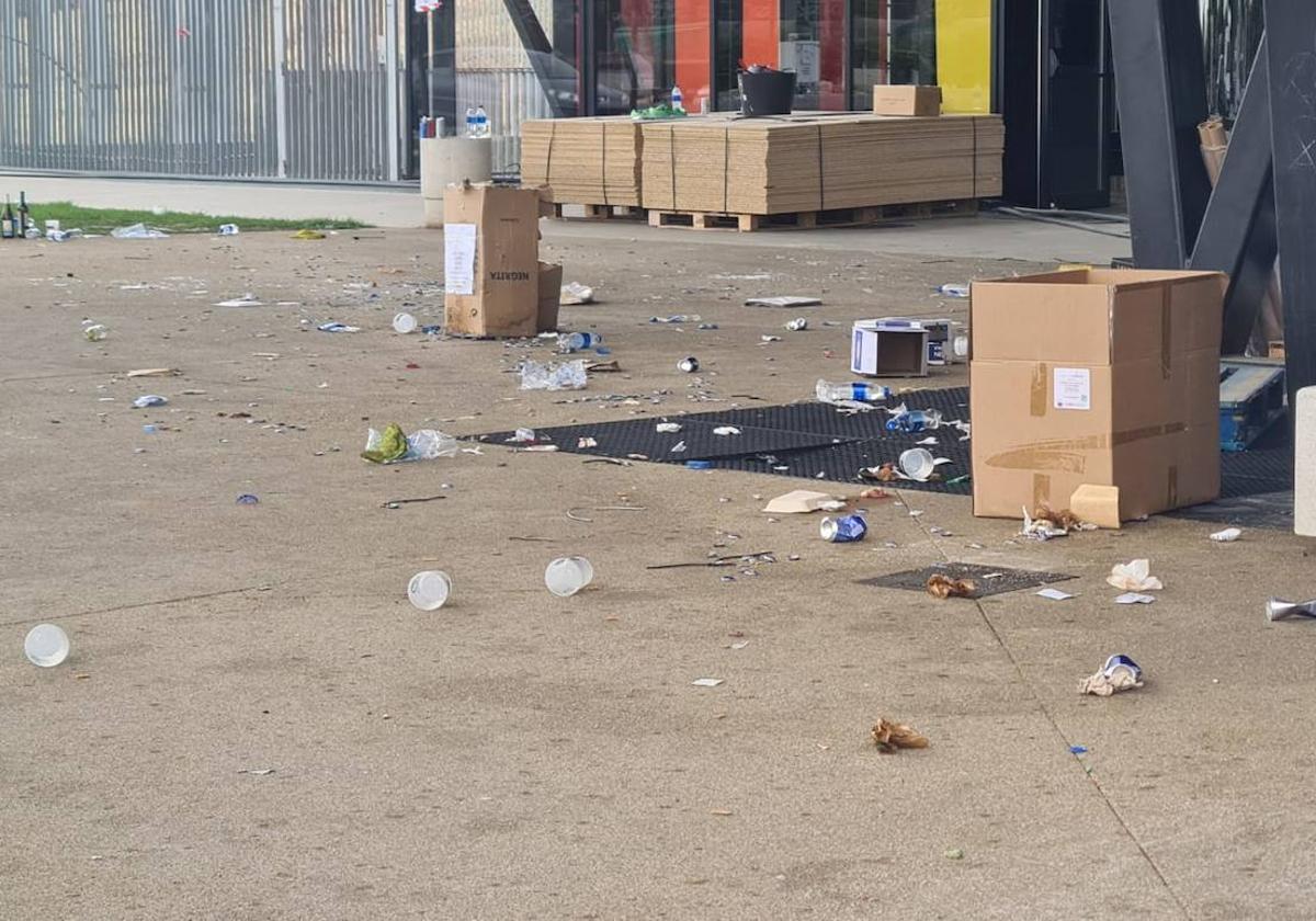 Basura tras el Monoloco Fest en León