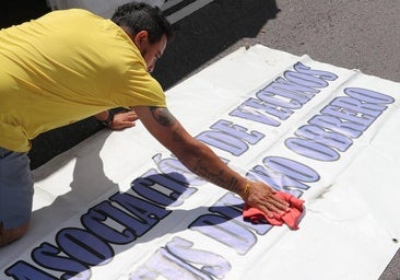 Así se monta una carpa de vecinos en las fiestas de León