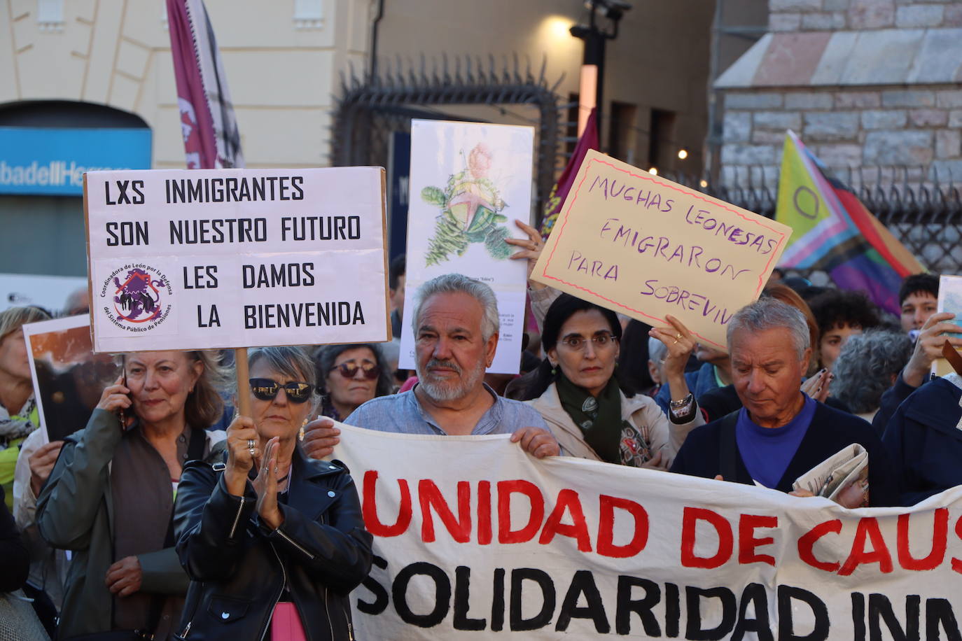 Medio millar de personas se concentran en Botines por el Día Mundial del Refugiado