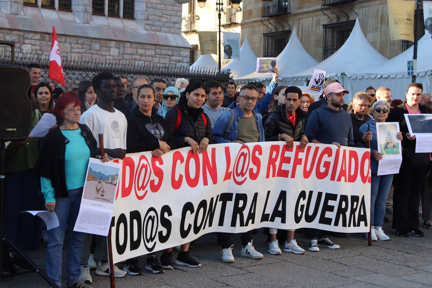 Medio millar de personas se concentran en Botines por el Día Mundial del Refugiado