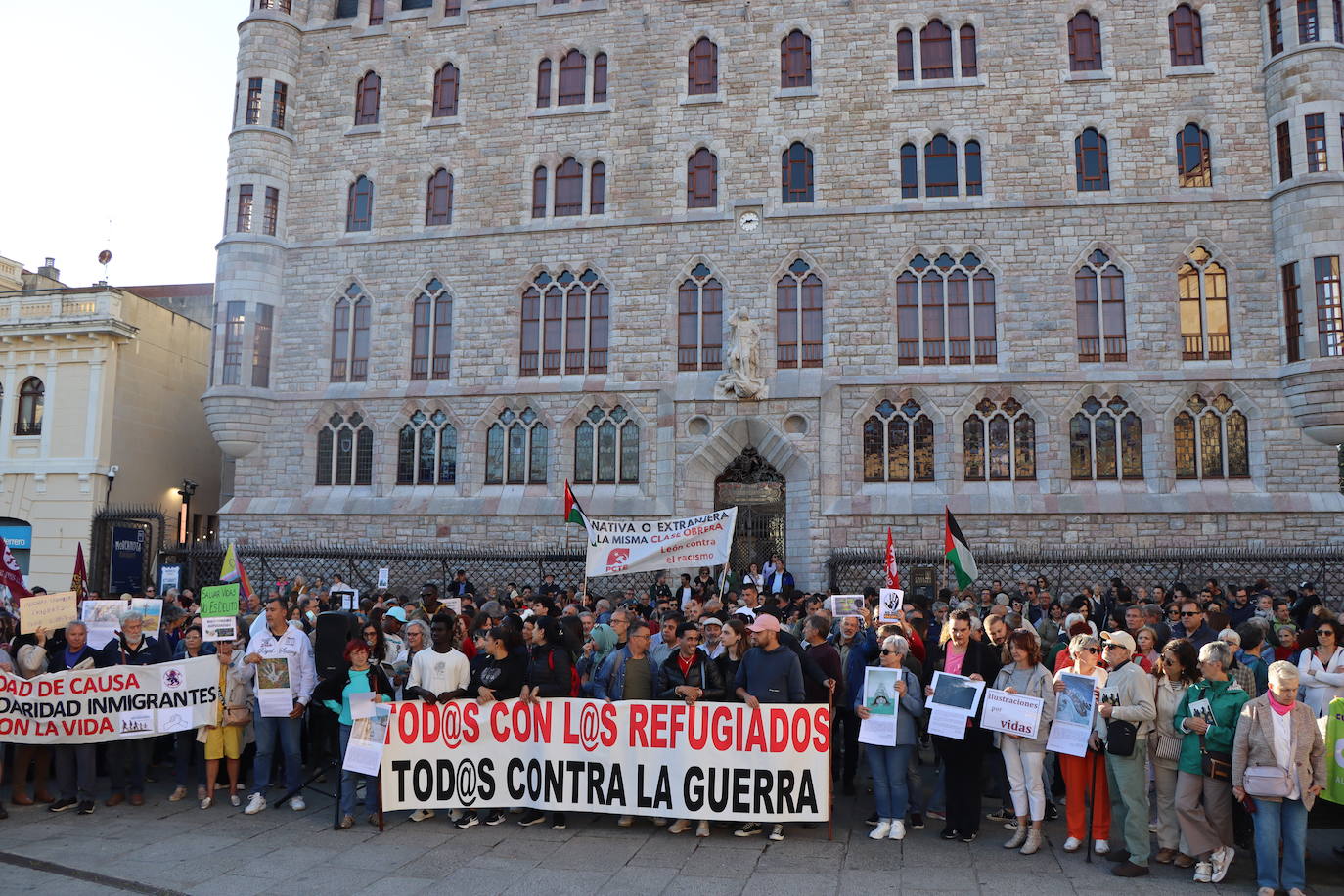 Medio millar de personas se concentran en Botines por el Día Mundial del Refugiado