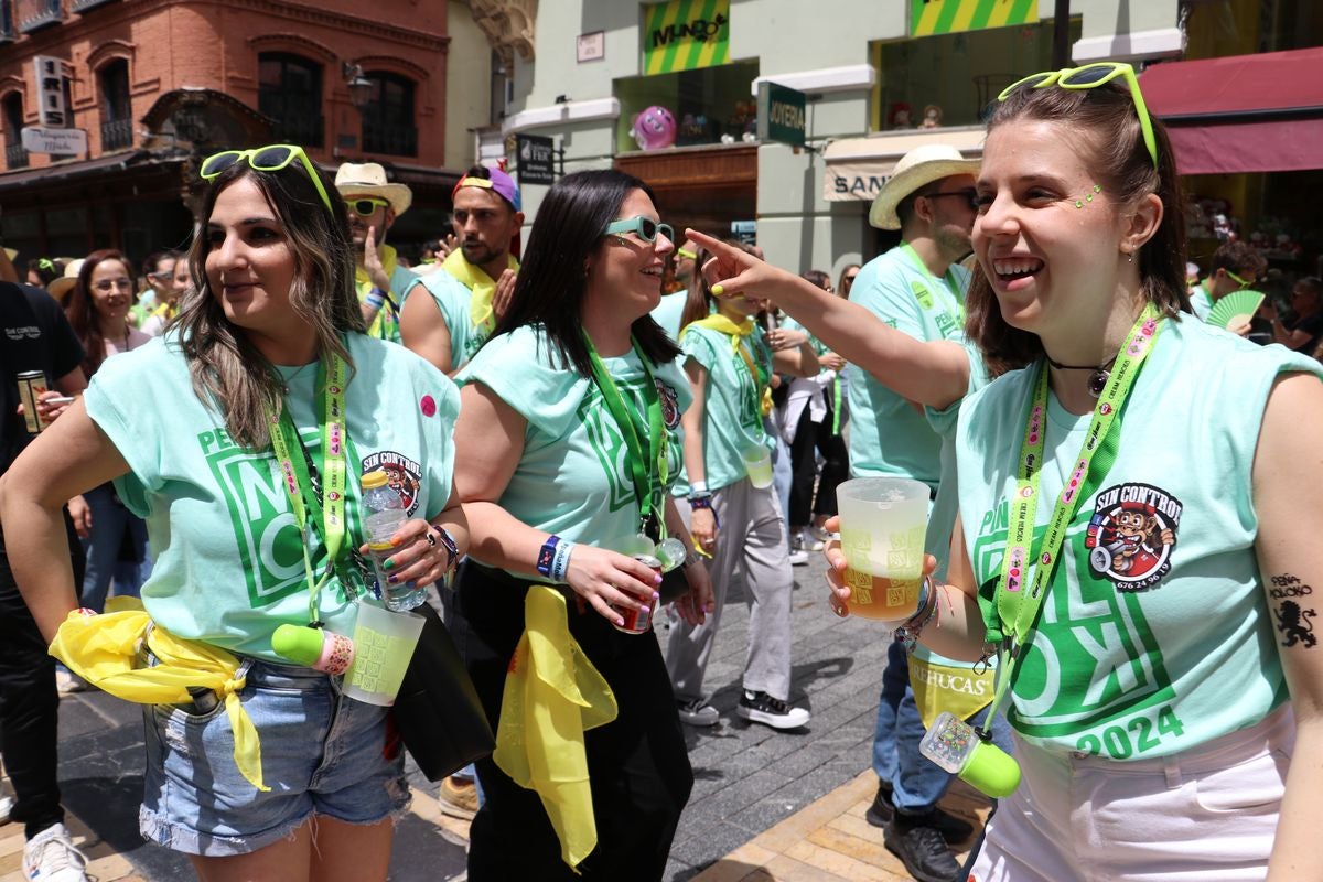 Las mejores imágenes del desfile de peñas en León