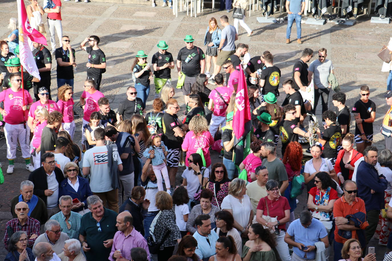 La Cultural de Baloncesto da el pregón de las fiestas de León
