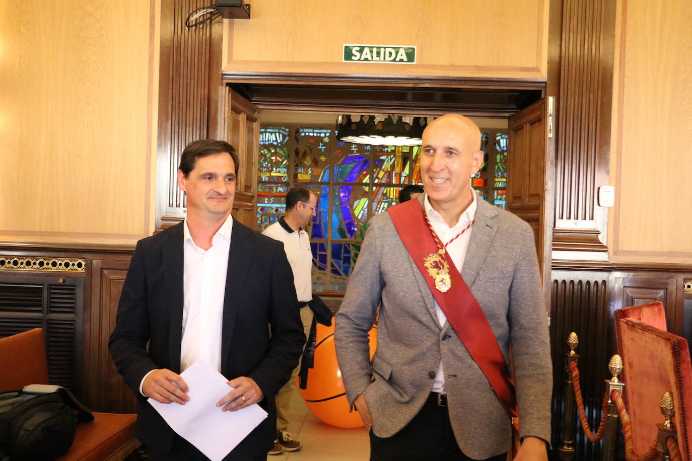 La Cultural de Baloncesto da el pregón de las fiestas de León