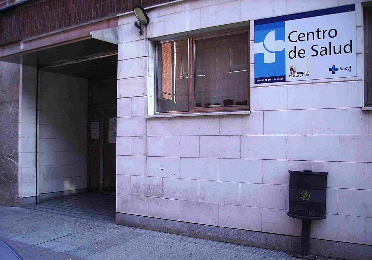 Atención sanitaria en un centro de salud.