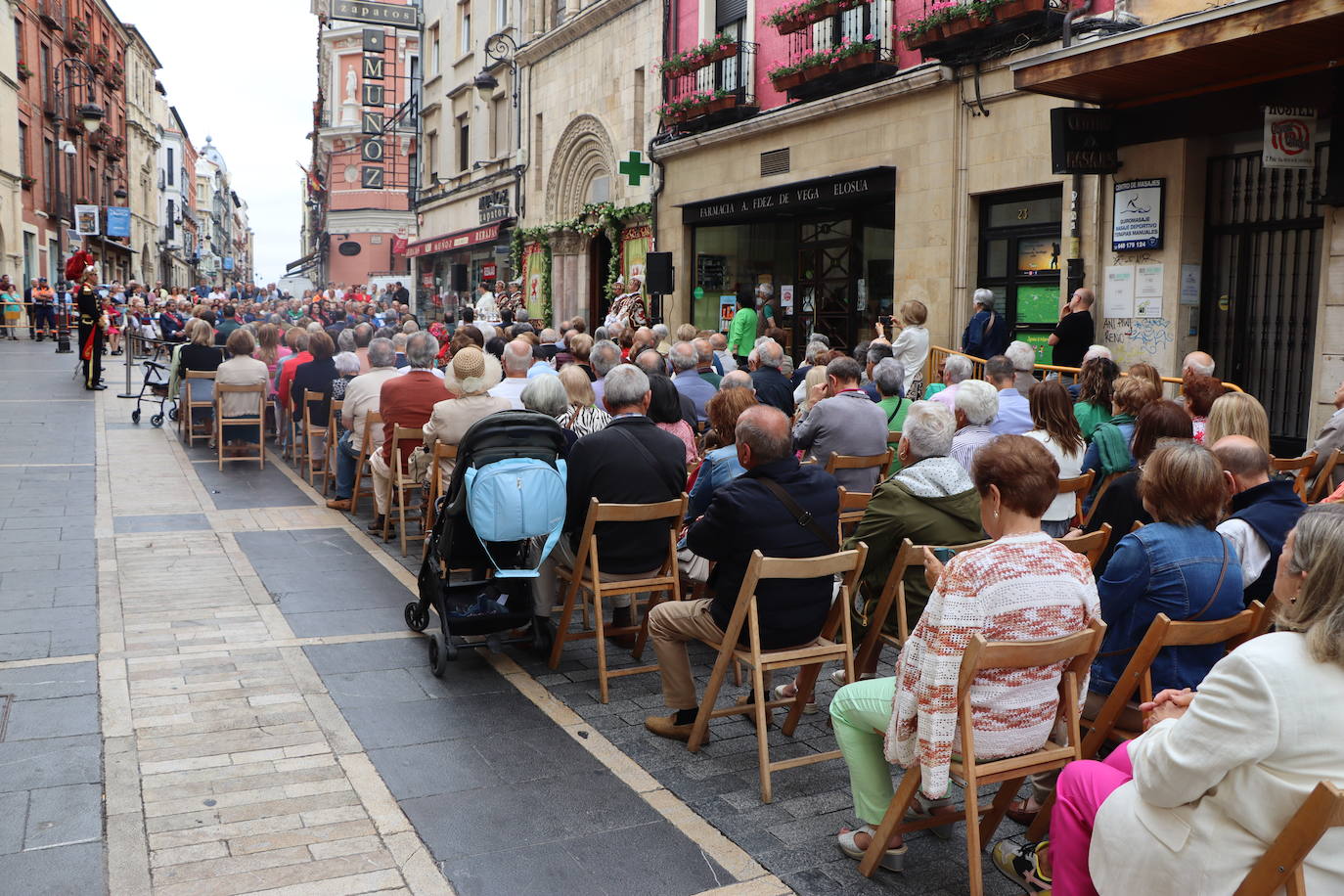 Misa tradicional de San Juan en la calle Ancha