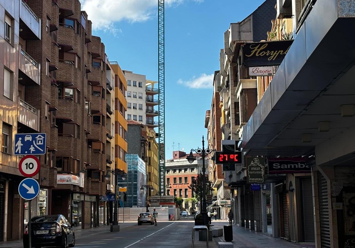 Calle Alcázar de Toledo en León.