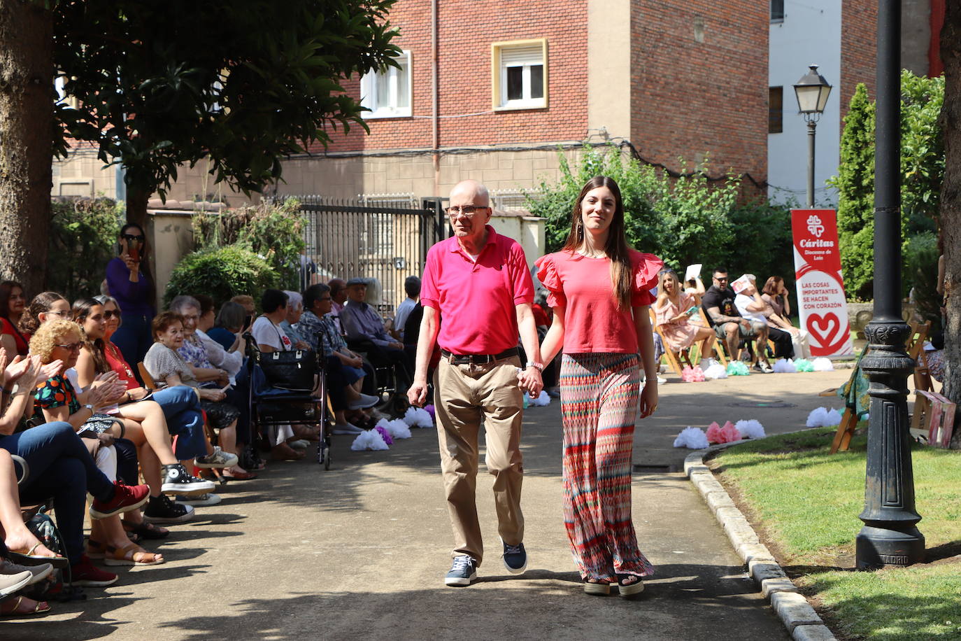 Desfile de moda en León con una participación de lo más especial