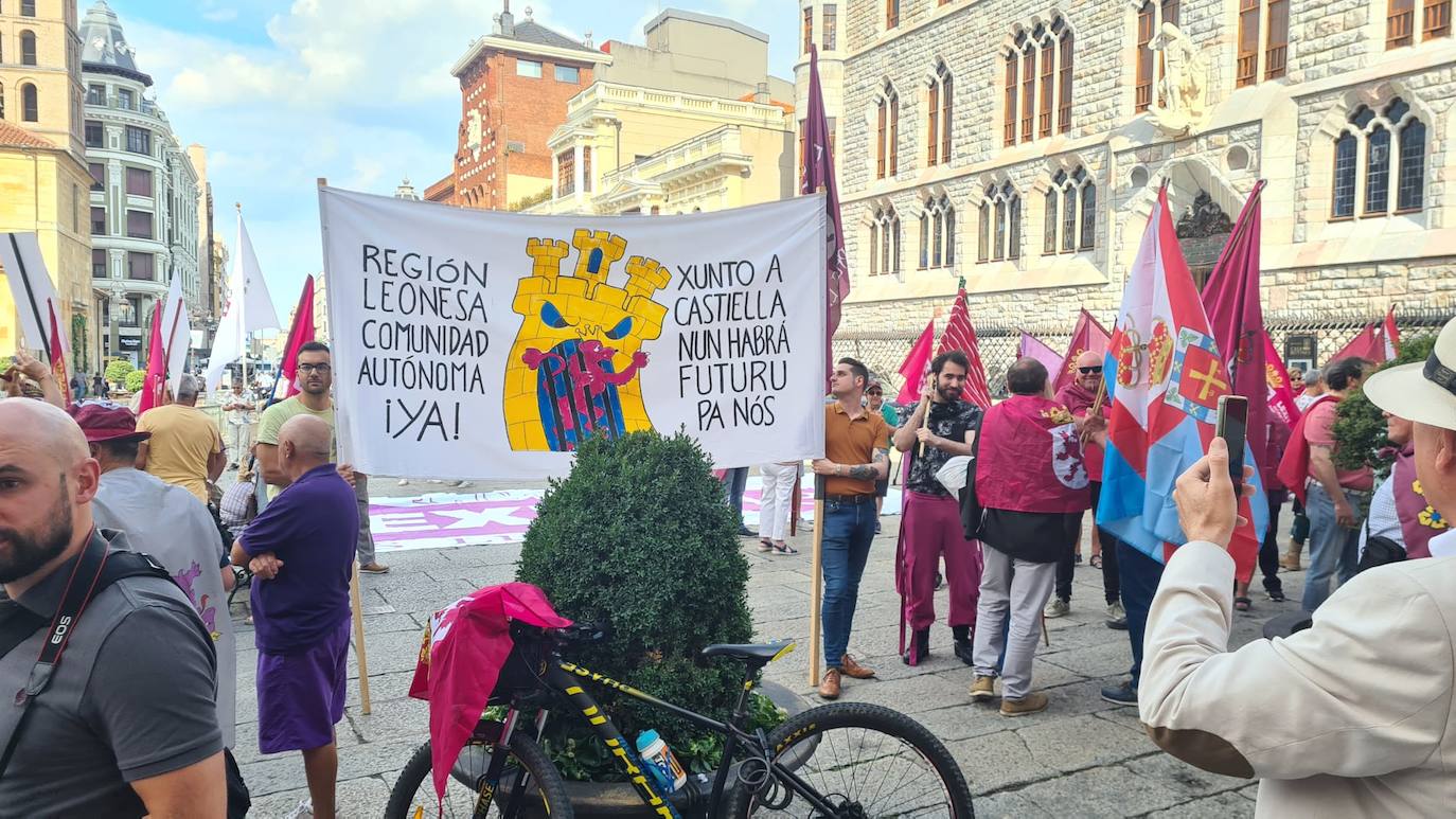 La Diputación debate la moción por la autonomía de León