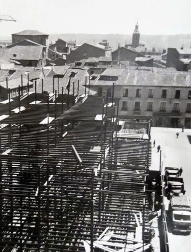 Construcción del Hotel Conde Luna.