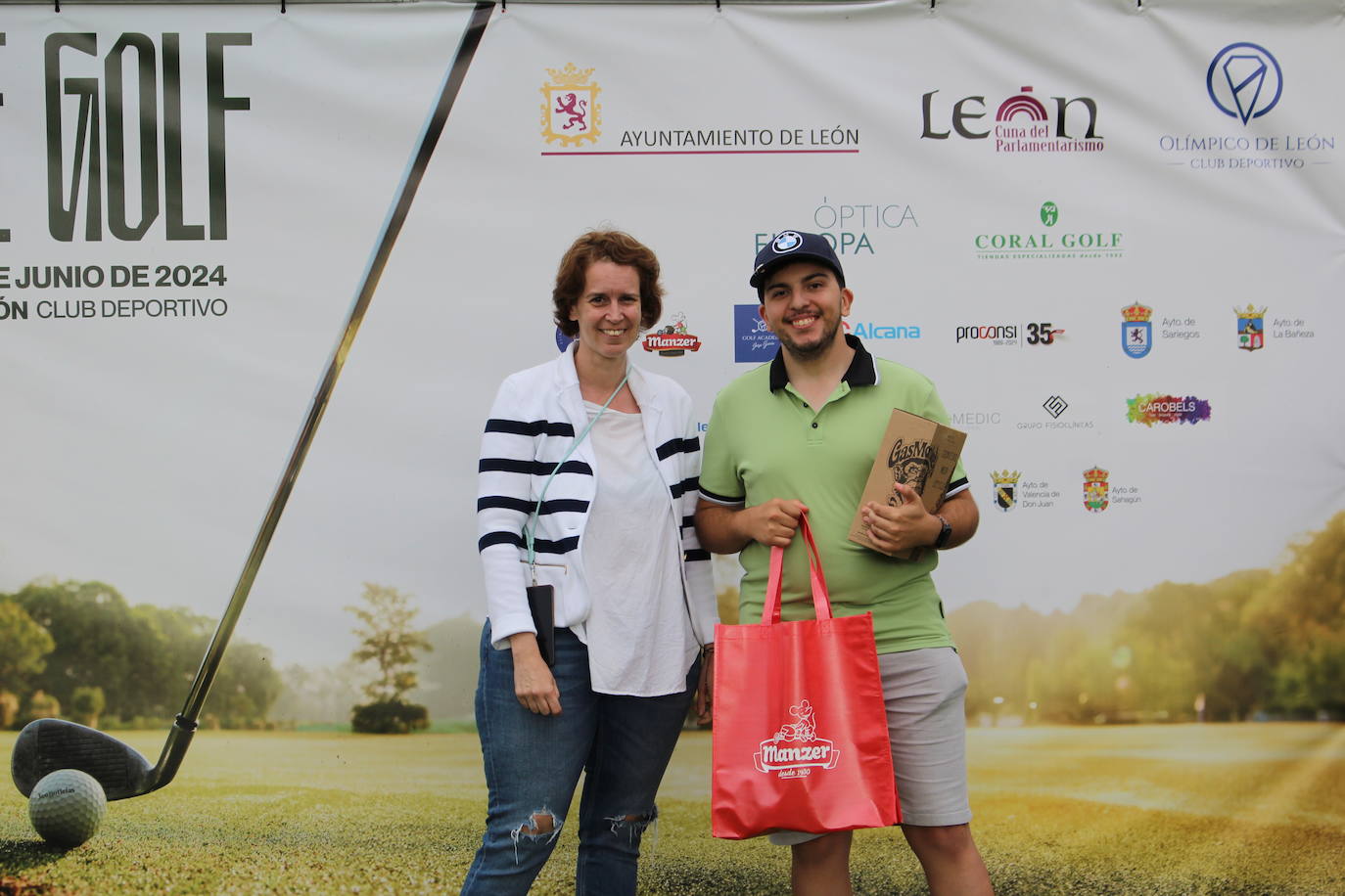 Ganadores y sorteo de regalos del IV Torneo de Golf