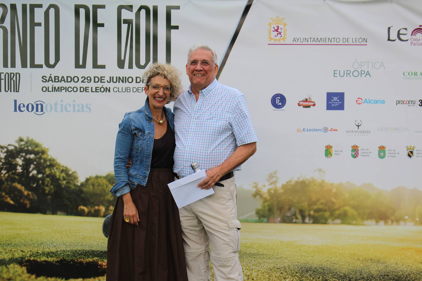 Ganadores y sorteo de regalos del IV Torneo de Golf