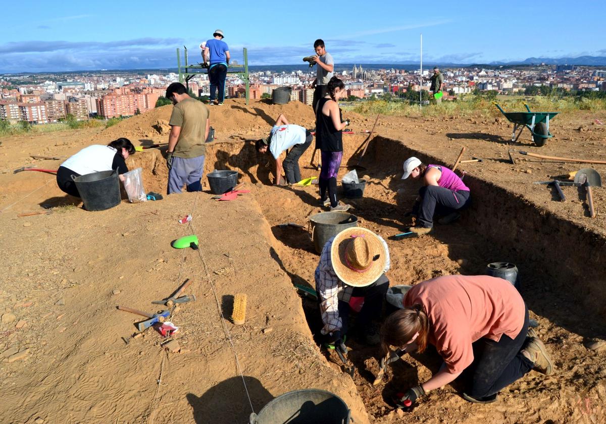 Excavaciones en el yacimiento en 2023.