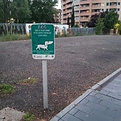 «A este ayuntamiento le molestamos los vecinos que tenemos perros»