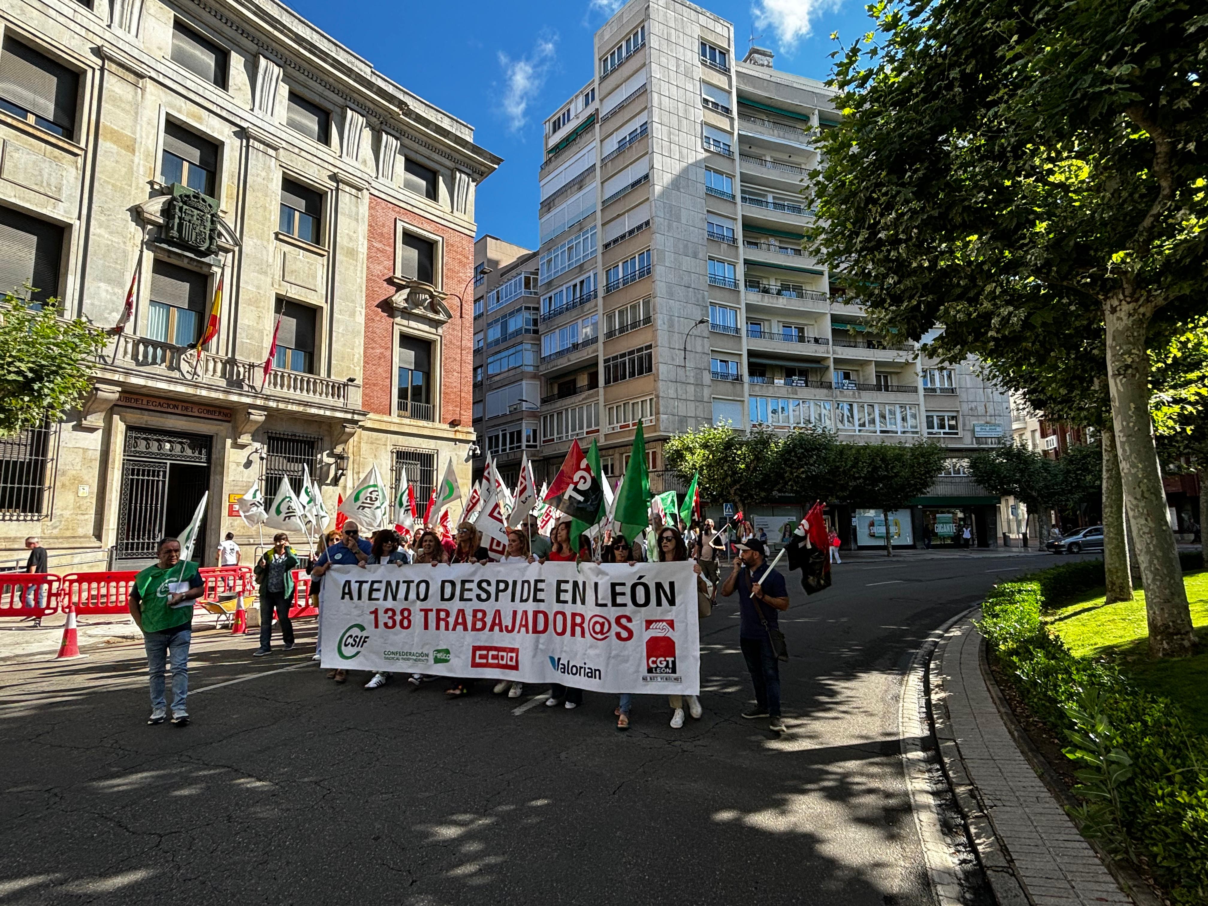 Los trabajadores de Atento vuelven a manifestarse en León