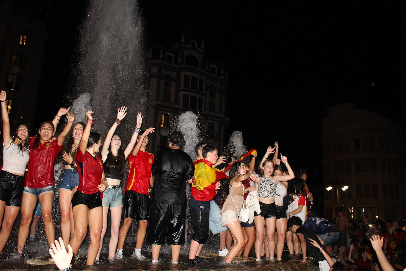 Las mejores imágenes de la celebración de la victoria en León