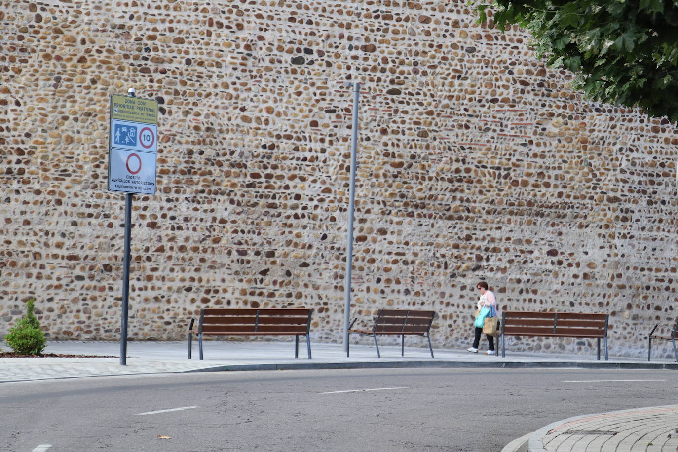 Nueva zona peatonal en el Espolón