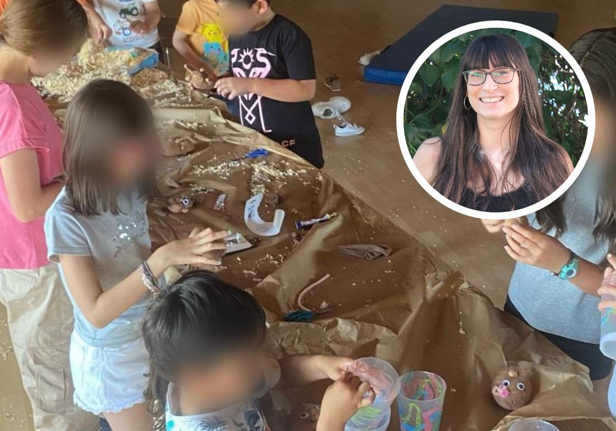 Trabajo con los niños; en el círculo, Natalia Rodríguez