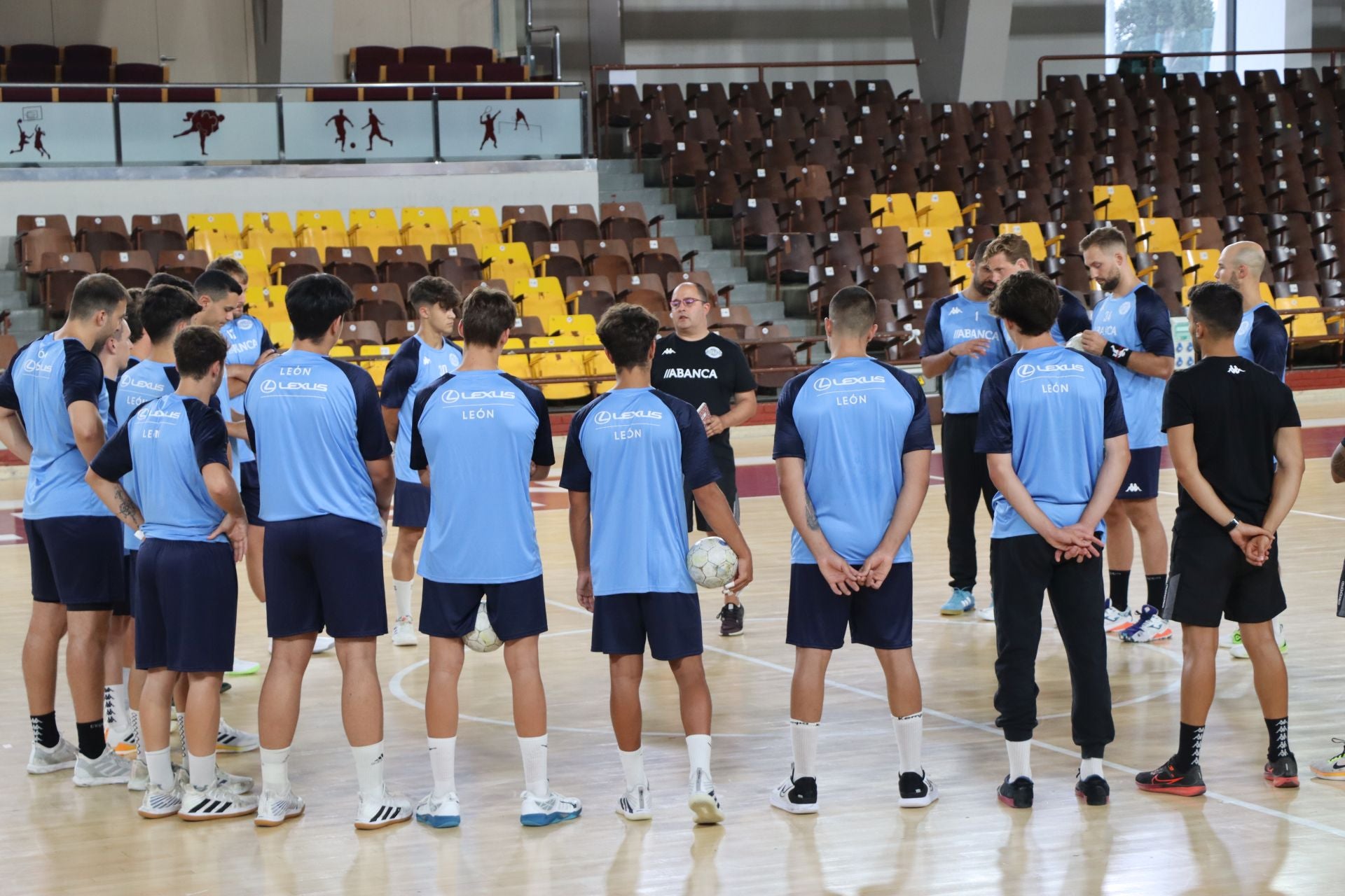 Primer entrenamiento de la pretemporada para el Ademar