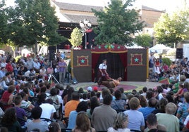 Actuación circense en el Festival Internacional de Circo y Payasos de Gordoncillo
