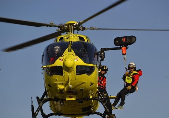 Imagen del helicóptero de rescate.