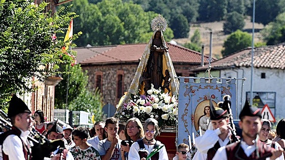 Robles de la Valcueva celebra sus fiestas los días 14,15, 16 y 17 de agosto