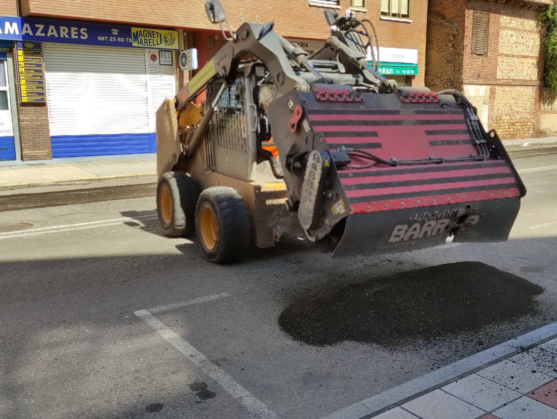 Comienza el asfaltado de la avenida Miguel Castaño