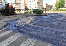 Obras de la calle Alcalde Miguel Castaño entre Fernández Ladreda y el rollo de Santa Ana.