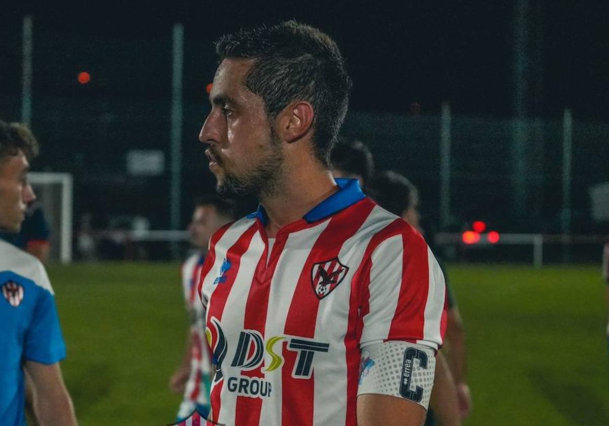 Espi, en un partido con el Atlético Bembibre.