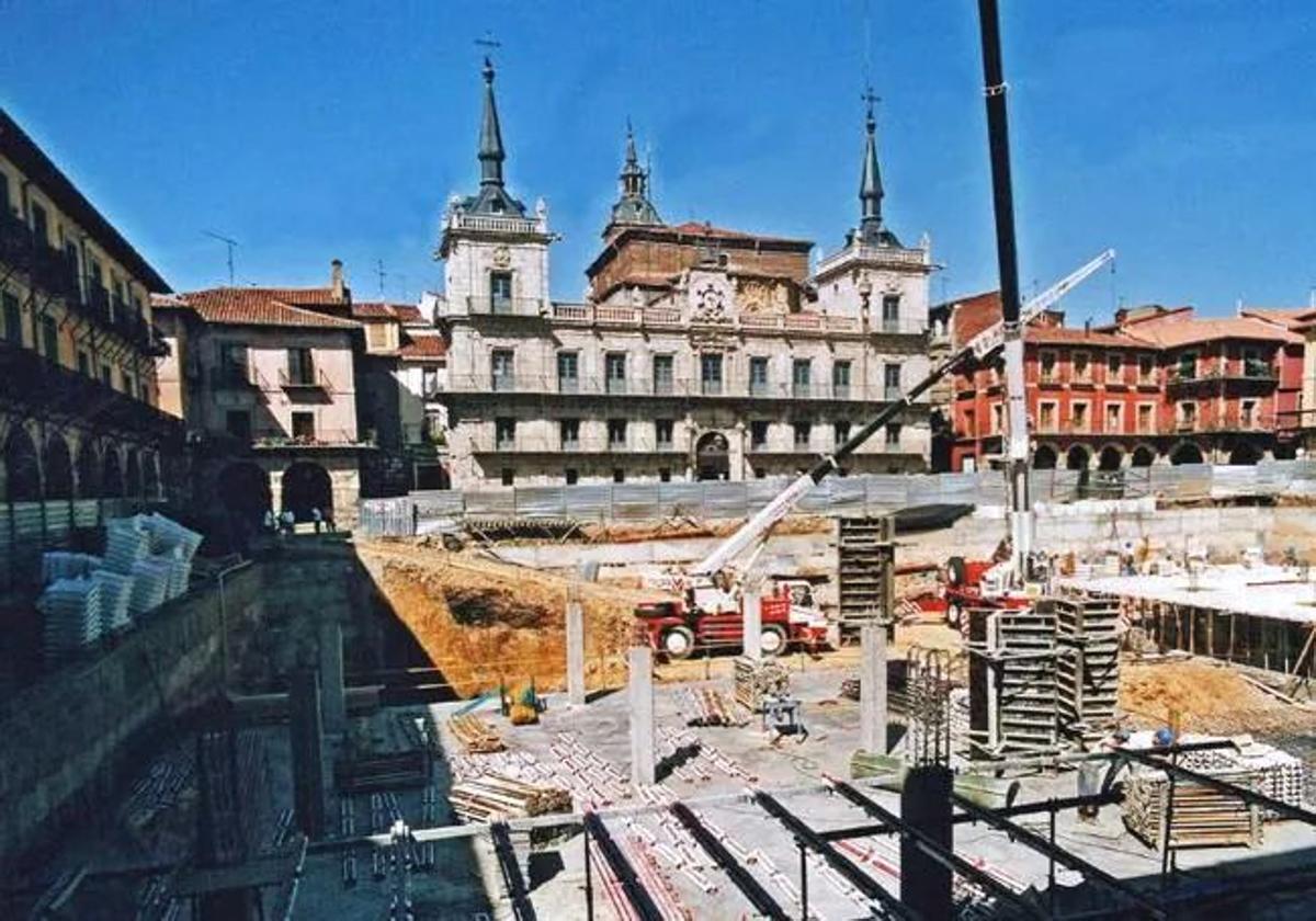 Construcción del parking subterráneo de la Plaza Mayor.