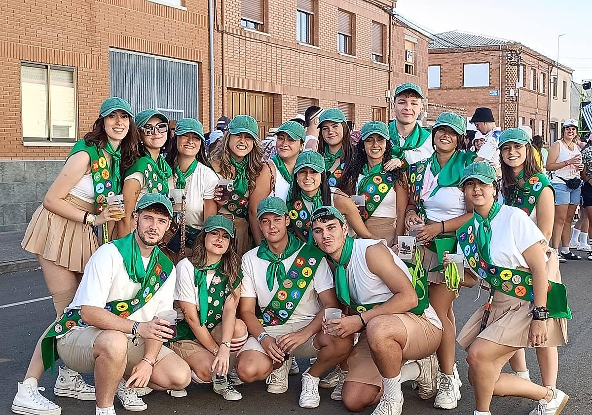 Imagen principal - Carnaval de verano en Laguna de Negrillos