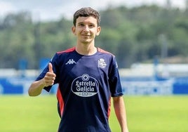 Luis Chacón posa en la ciudad deportiva de Abegondo.