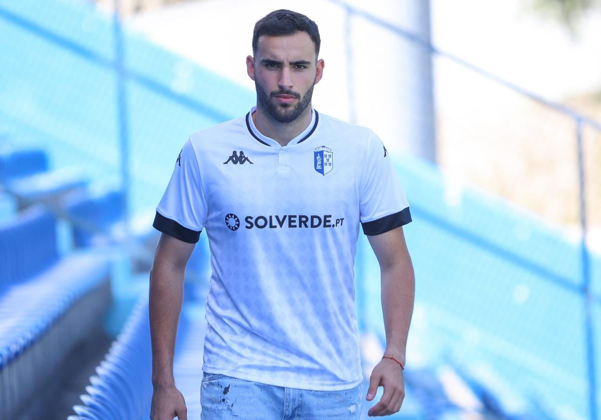 Ruly García, con la camiseta de su nuevo club, el Vizela.