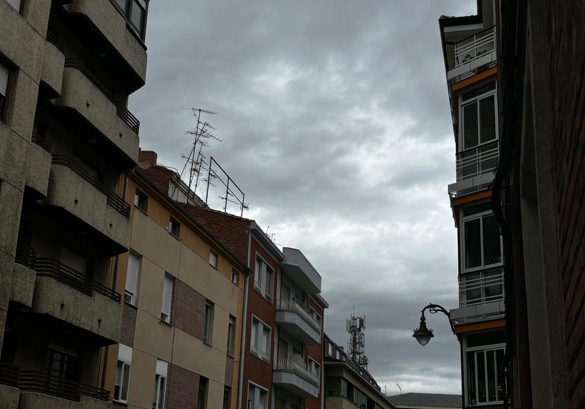 León sigue sin ver el sol este viernes