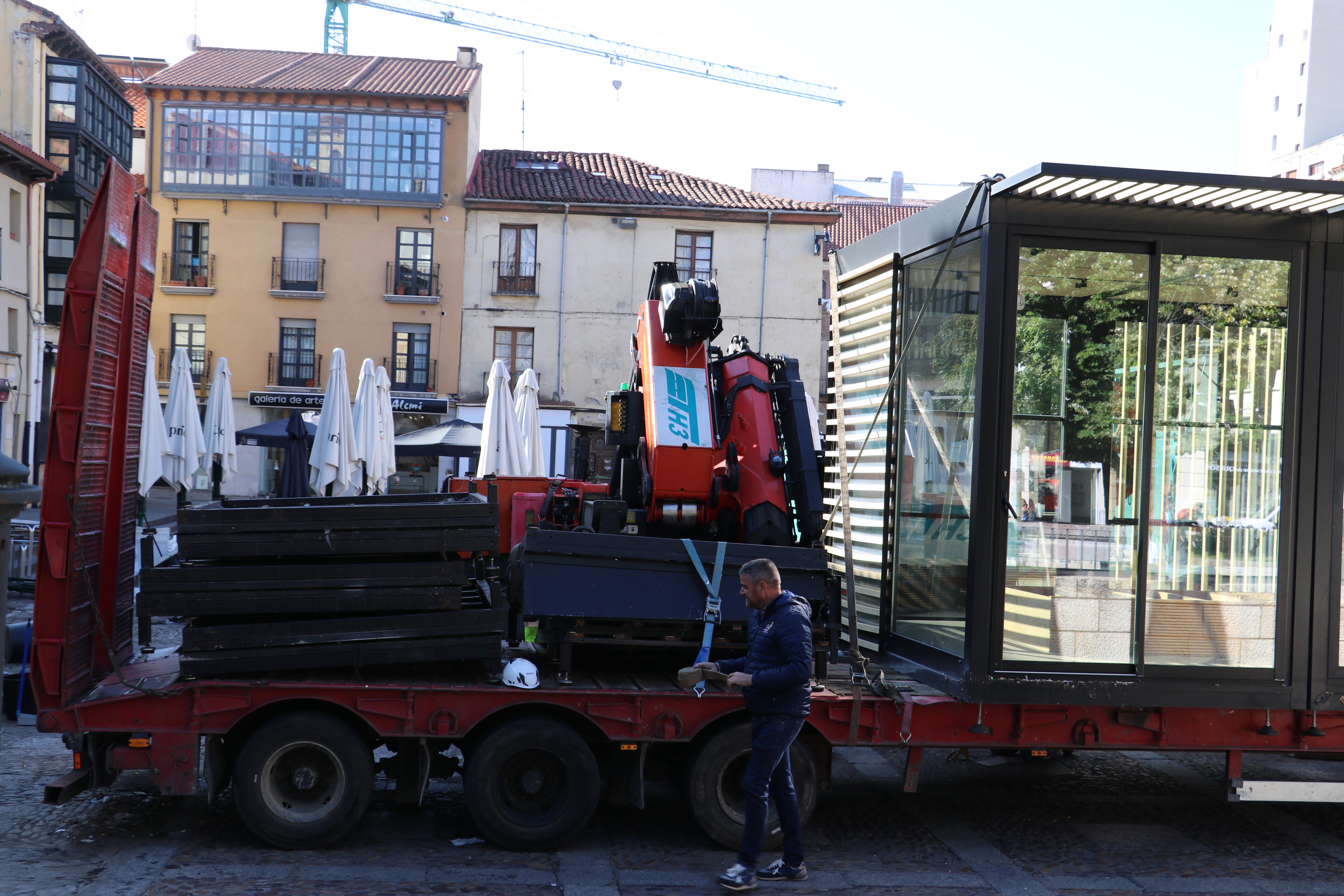 Retirada de los veladores de la plaza San Marcelo