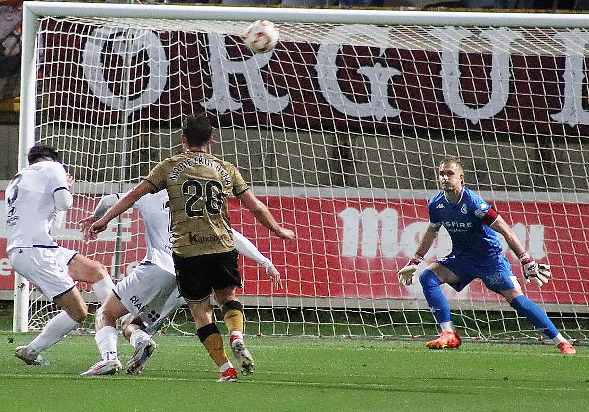 Bañuz, en el partido ante la Real Sociedad B.