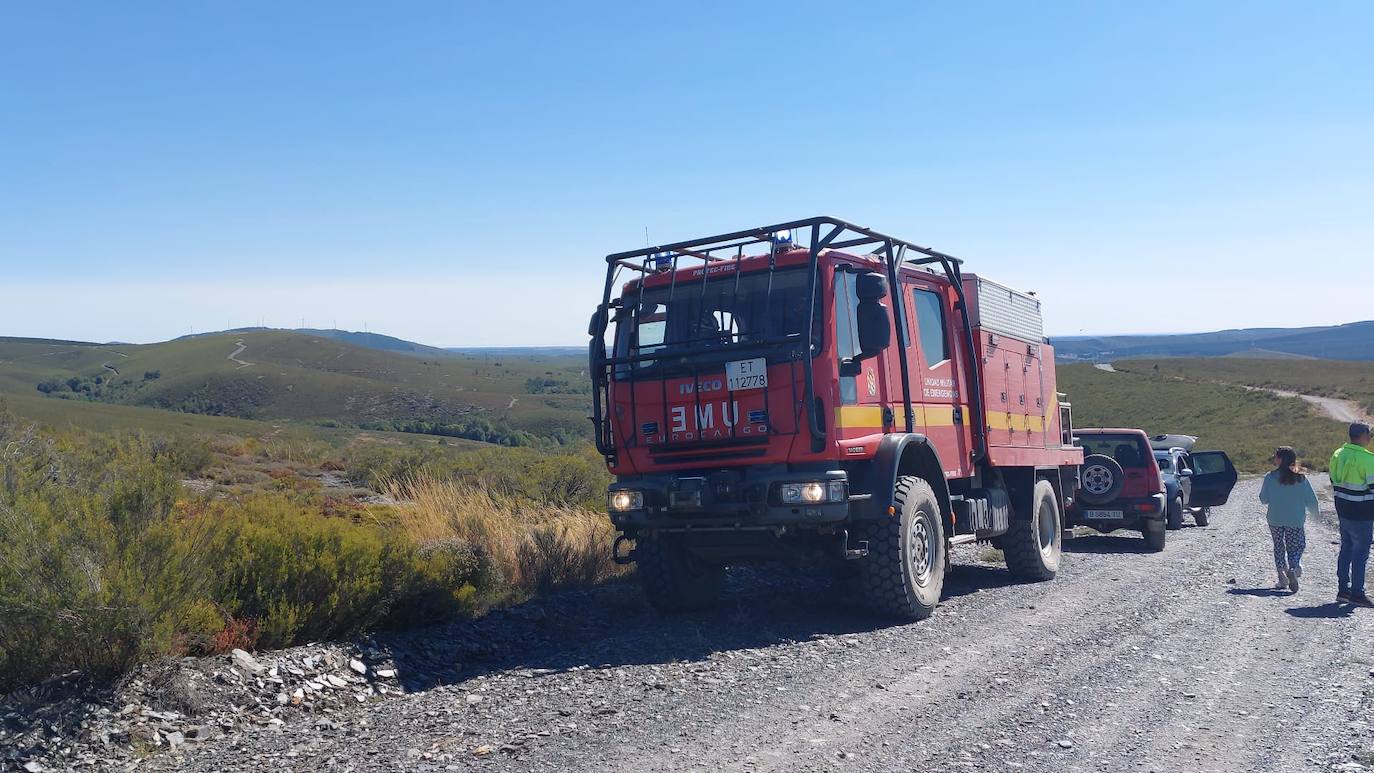 La UME asegura el perímetro del incencio en Brañuelas